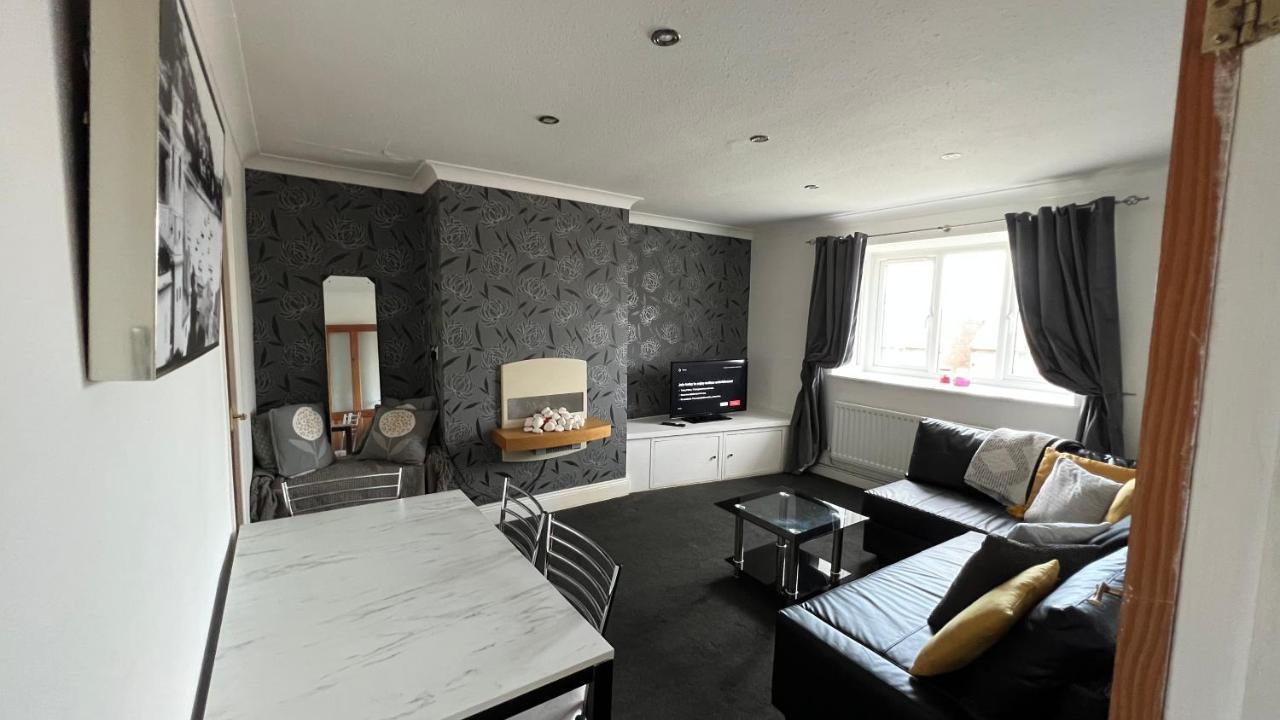 Lovely One-bedroom With Indoor Fireplace * Sunderland (Tyne and Wear)